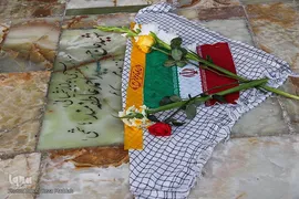 همزمان با فرارسیدن سی امین روز شهادت شهدای حادثه تروریستی حرم مطهر شاهچراغ(ع) و گرامیداشت هفته بسیج، مراسم زیارت عاشورا به همراه گلباران قبور سه شهید دوران انقلاب و هشت سال دفاع مقدس و همچنین شهدای حرم مطهر شاهچراغ(ع) توسط جمعی از بسیجیان سپاه ناحیه بقیه الله(عج) شیراز برگزار شد.