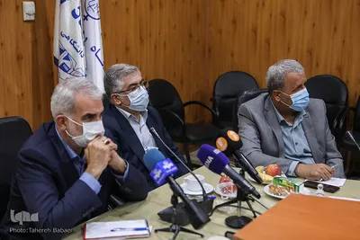 بازدید وزیر آموزش و پرورش از پژوهشگاه رویان