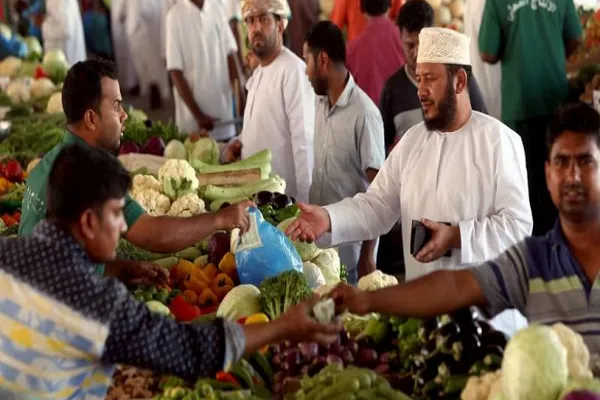 هشدار مسئولان عمانی نسبت به افزایش قیمت مواد غذایی در ماه رمضان