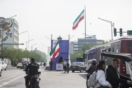 نقش پرچم‌دوزی بانوان جهادی؛ از جبهه‌های نبرد تا خط مقدم تولید