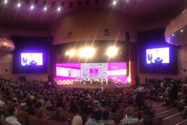 همایش علمی تجلیل از نخبگان و رتبه‌های برتر کنکور سراسری 97 برگزار شد