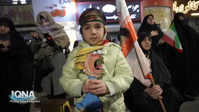 خدمت‌رسانی موکب بسیج دانشجویی ملایر به مردم