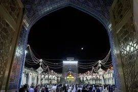 حرم مطهر رضوی در شب عید غدیر