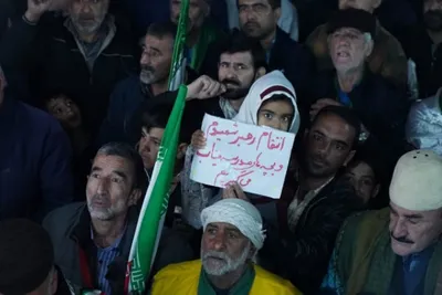چهل و پنجمین شب بیعت مردم بروجرد با سومین امام امت اسلامی