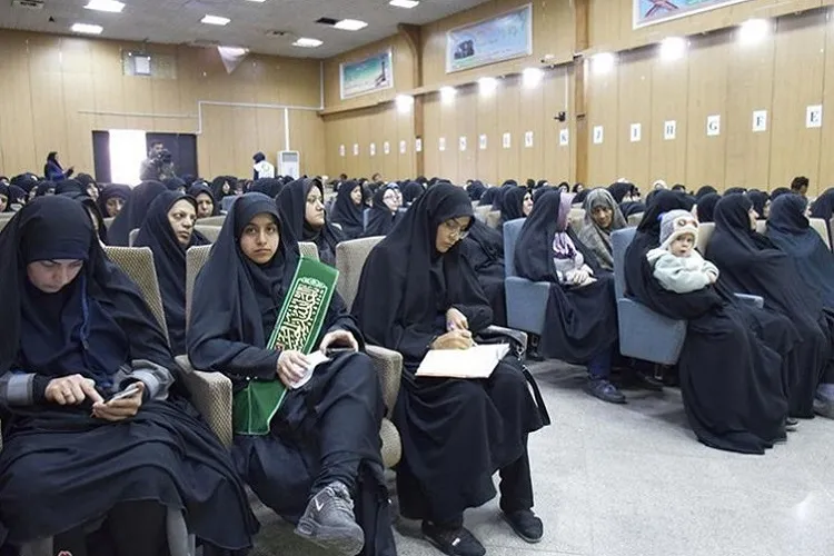برگزاری اجتماع فاطمیون در کرمان به‌مناسبت چهلمین سالگرد انقلاب