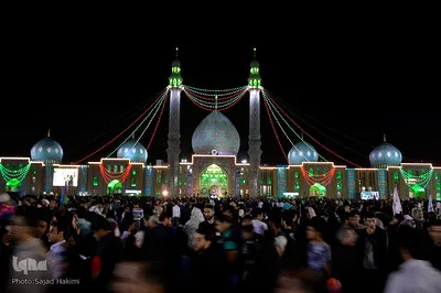 مسجد مقدس جمکران در شب نیمه شعبان