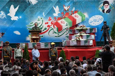 وداع با 11 شهید دوران دفاع مقدس در اصفهان