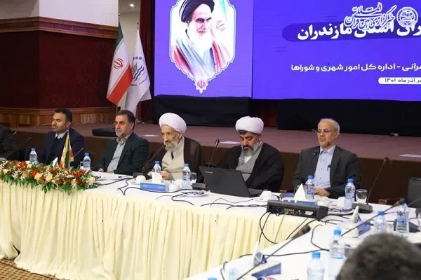 فضاسازی متناسب با مناسبت‌های ملی و مذهبی مورد توجه قرار گیرد
