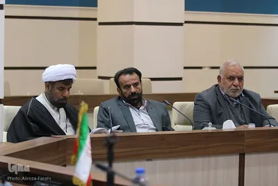 نشست حلقه های میانی ، پیشران حکمرانی مردمی