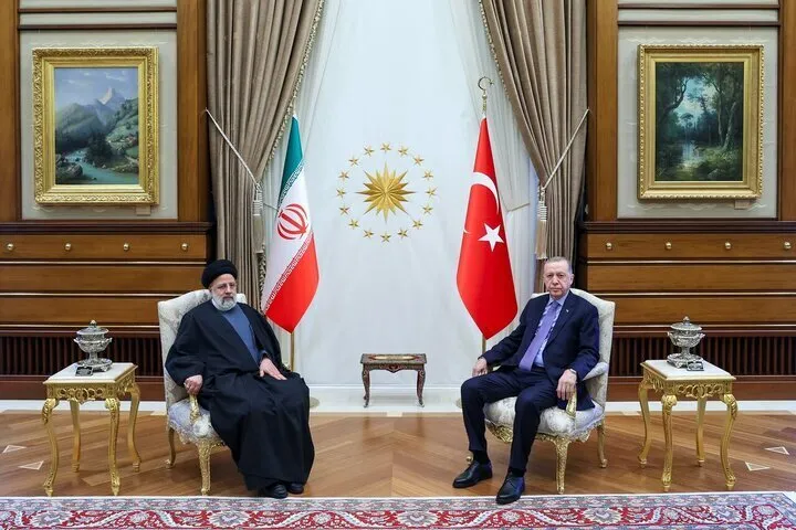 Ərdoğan ilə Seyid Rəisi görüşüb