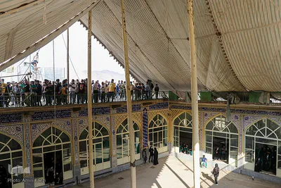 آیین سنتی برپایی خیمه‌های عاشورایی زرقان‎‎