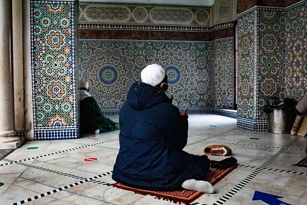 فرنسا تمنع شاباً مسلماً من اجتياز مباراة للشرطة