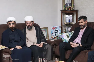 دیدار جامعه قرآنی با خانواده شهید حمید صفاری