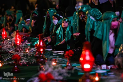 Lange Speisetafel zum Gedenken an „Ruqayya bint al Hussein“ gedeckt