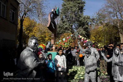 رونمایی از المان جشنواره بین‌المللی تئاتر کودک و نوجوان در همدان
