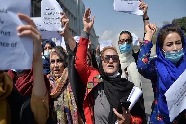 افغان میرمنو په کابل کې د خپلو حقوقو په خاطر مظاهره وکړه