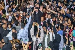 Perlunya Kewaspadaan dan Kesadaran Bangsa-Bangsa Muslim Guna Mengatasi Konspirasi Musuh