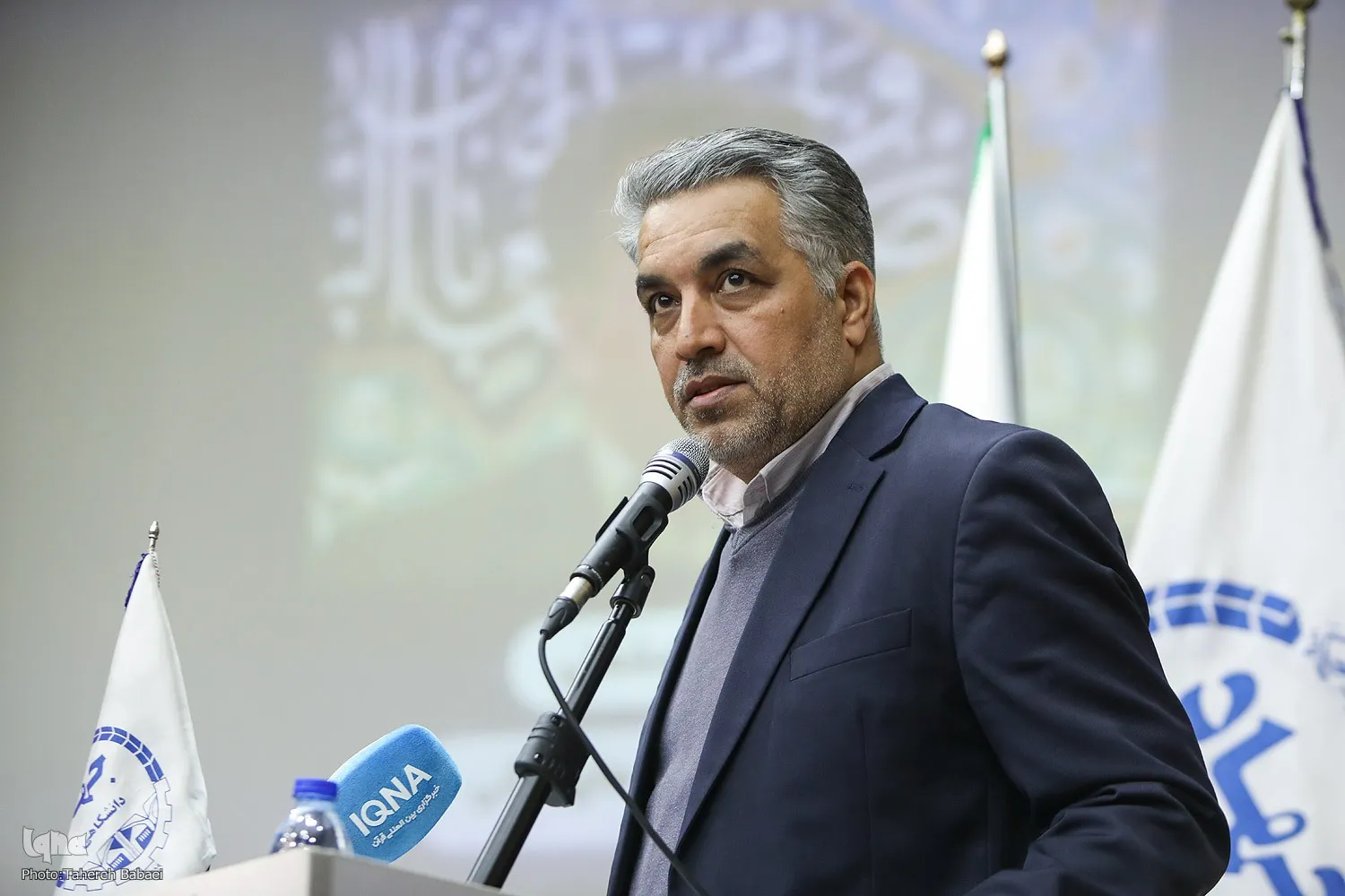 رونمایی از نخستین نشان ملی دانشجوی قرآنی