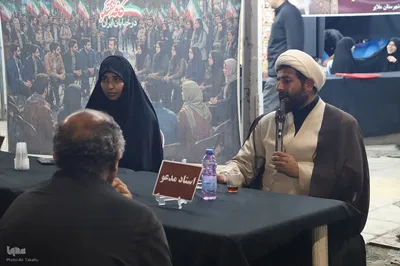 تجمع مردم انقلابی ملایر در موج صد و سی و هفت