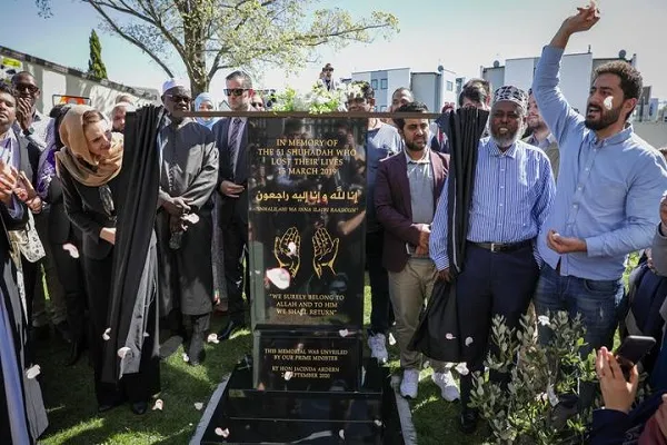 Nueva Zelanda: las víctimas del ataque a la mezquita de Christchurch recordadas con una placa