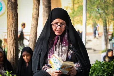 مراسم دعای عرفه در گلستان شهدای اصفهان