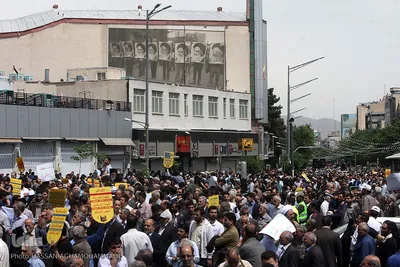 راهپیمایی نمازگزاران تهرانی در حمایت از بیانیه شورای عالی امنیت ملی