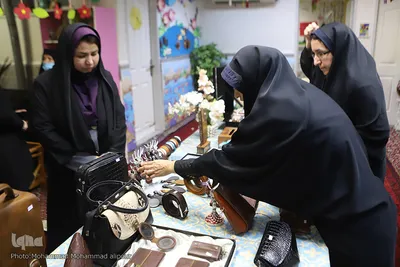 نمایشگاه صنایعی دستی در موسسه خیریه چهارده معصوم اهواز عکاس محمد محمدعلی پور