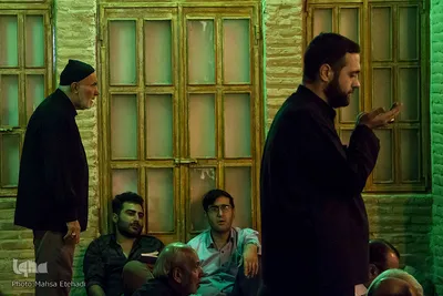 شب قدر اصفهانی‌ها در جوار شهدا و علما