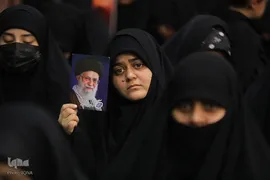 بزرگداشت چهلمین روز شهادت رهبر شهید در حرم حضرت معصومه (س)