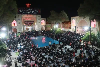 آئین بزرگداشت ولی‌امر مسلمین و مرجع شیعیان جهان حضرت آیت‌الله العظمی امام سیدعلی حسینی خامنه‌ای(ره) و شهدای خانواده رهبر معظم انقلاب در مسجد امام خمینی(ره) سمنان