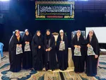 اعتکاف دانش‌آموزان دختر در مسجد سیدالشهدا(ع) خمینی‌شهر