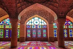 Intip Keindahan Arsitektur Masjid Pink Iran, Kombinasi Warnanya Unik Menyegarkan Mata