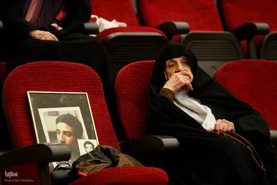 گزارش مراسم بزرگداشت آیت الله اشرفی اصفهانی و تشییع پیکر پاک شهید گمنام