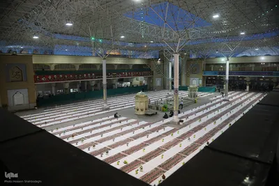سفره افطاری حرم حضرت معصومه در شب میلاد امام حسن مجتبی(ع)