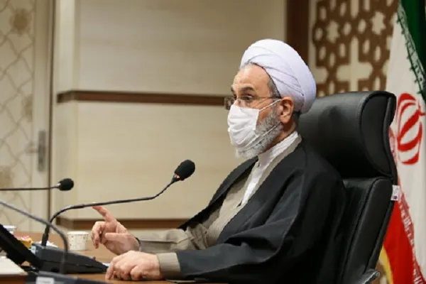 عدم تدخل القوى الاستكبارية في أزمة 