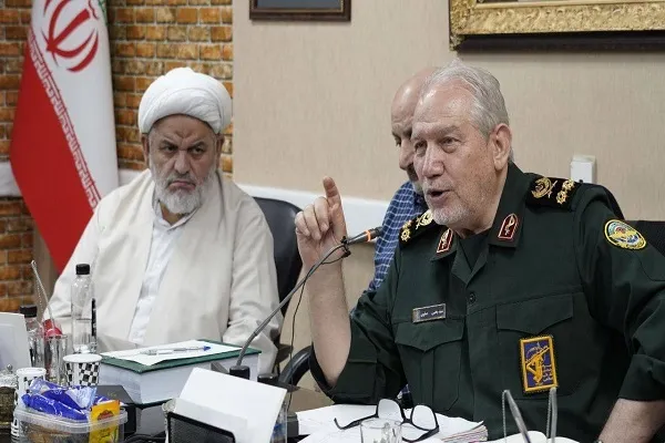 مستندسازی دقیق، بزرگ‌ترین سد در برابر تحریف تاریخ انقلاب است