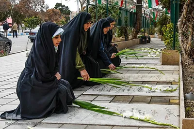 مراسم غبارروبی گلزار شهدای امامزاده محمد(ع) کرج با حضور قرآنیان بسیجی البرز‎