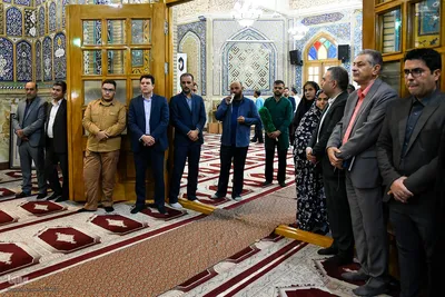 غبارروبی حرم امامزاده طاهر(ع)‎