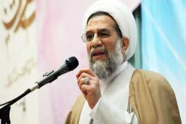 اخلاص در عمل؛ مهم‌ترین ویژگی مکتب سیاسی امام خمینی(ره)