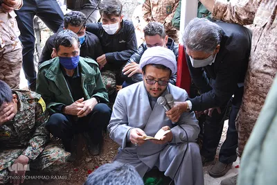 مراسم تشییع پیکر پاک شهید ۱۷ساله مدافع حرم «نجیب حسینی» از رزمندگان تیپ فاطمیون در محلات