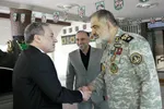 بازدید وزیر امور خارجه از نمایشگاه شهدای ناو دنا