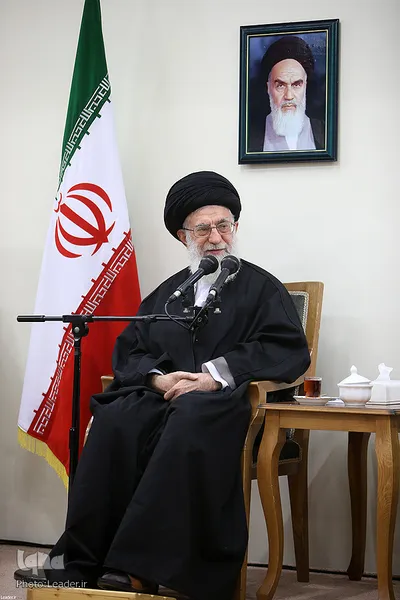 دیدار نخبگان مدال‌آور دانشگاه صنعتی شریف با رهبر انقلاب
