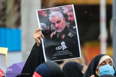 تجمع مردمی دانشجویی مقابل سفارت فرانسه