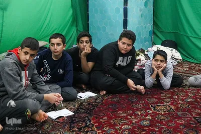 اعتکاف دانش آموزی در مسجد جامع یزد‎