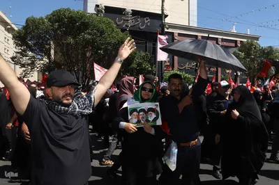 تشییع پیکر مطهر رهبر شهید در مشهد مقدس
