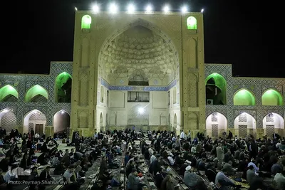 قرار بندگی؛ مناجات در مسجد جامع اصفهان