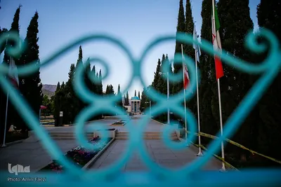 سعدیا مرد نکونام نمیرد هرگز