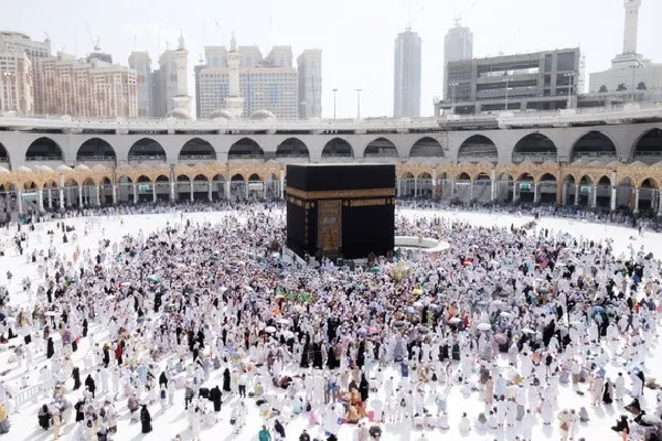 Above 100 Doors Opened in Grand Mosque to Facilitate Entry, Exit
