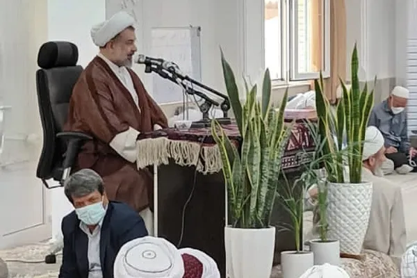 تبیین آموزه‌های دینی وظیفه روحانیون در هدایت جامعه است