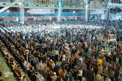 اقامه نماز عید فطر در مصلای اصفهان